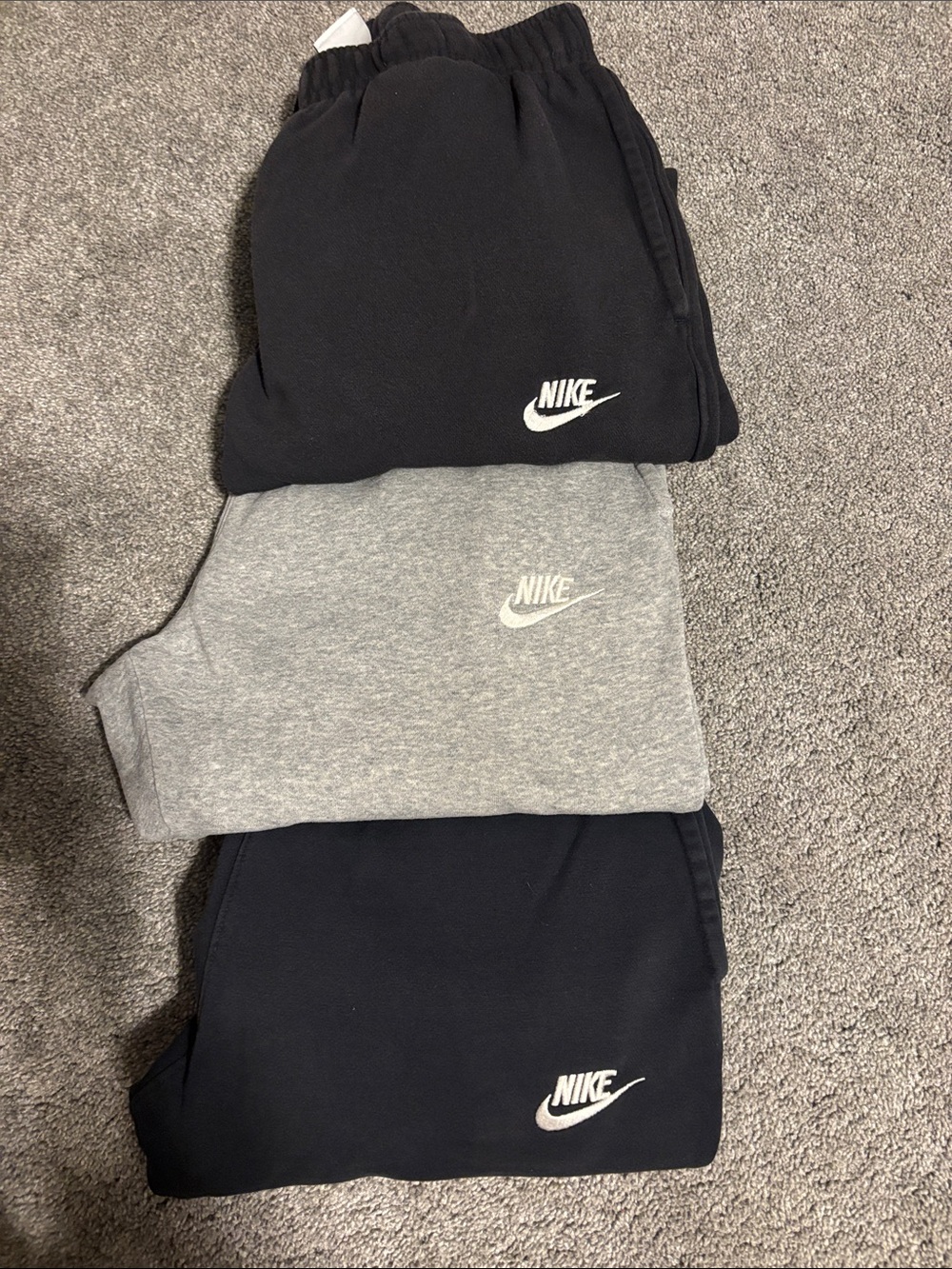 Nike Jogger Sweatpants-Men’s Small-set of 3